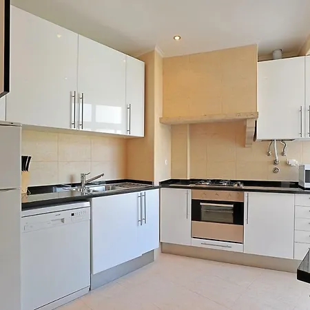 Almirante 77 * Lissabon