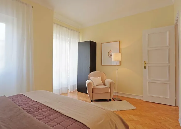 Almirante 77 Διαμέρισμα