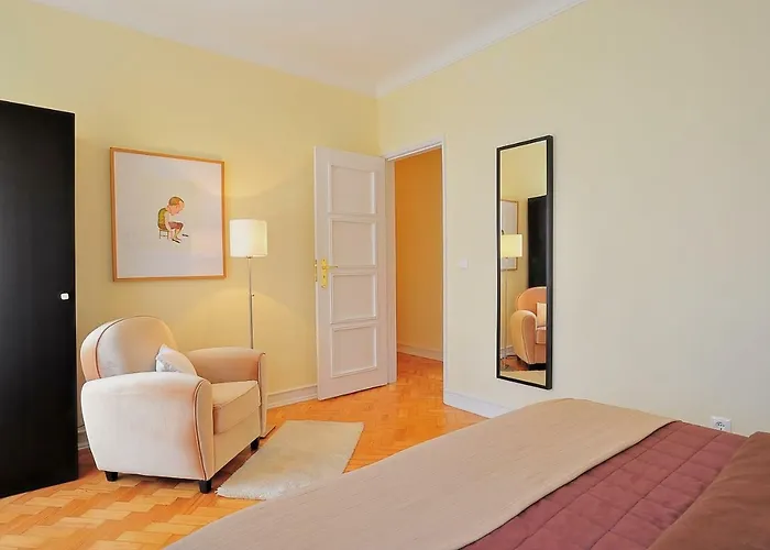 Almirante 77 شقة *